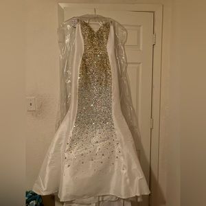 Wedding dress